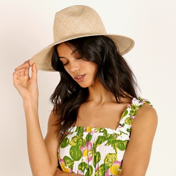 Janessa Leone Accessories - JANESSA LEONE NWT Womens Kai 100% Straw Hat Size M